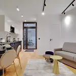 Authentic Apartment - 2Br-6P - Moulin Rouge